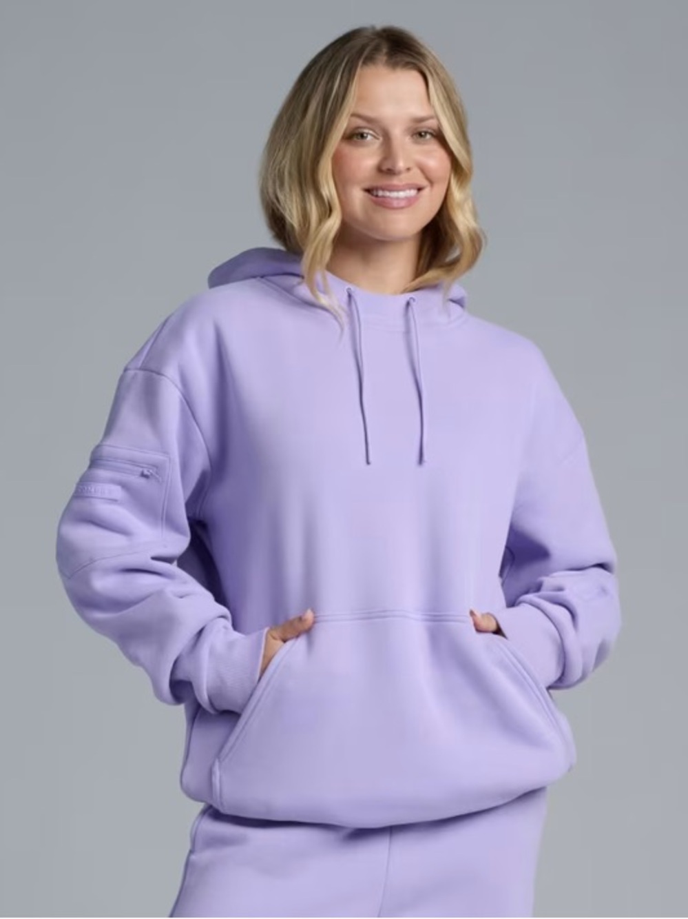 COMFRT AIRPLANE MODE TRAVEL HOODIE